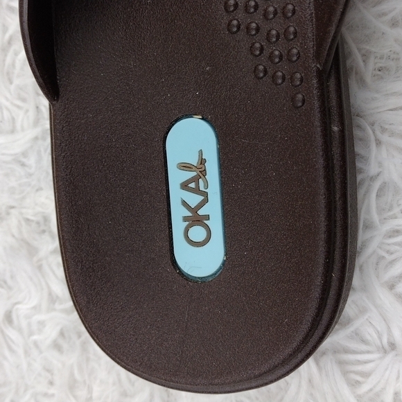 OKA b. Elle Brown PVC Rubber Round Toe Thong Slip On Flat Flop Sandal Shoe - Picture 10 of 13